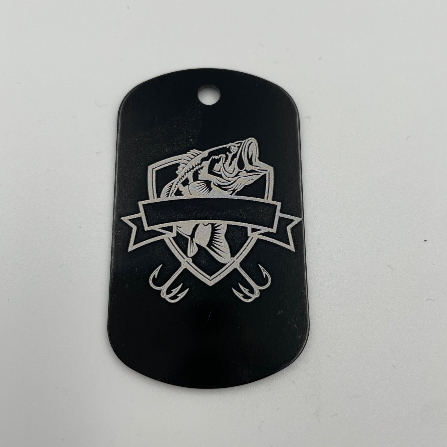 Personalisierter Aluminium-Schlüsselanhänger Dog Tag mit Barsch-Gravur und Name
