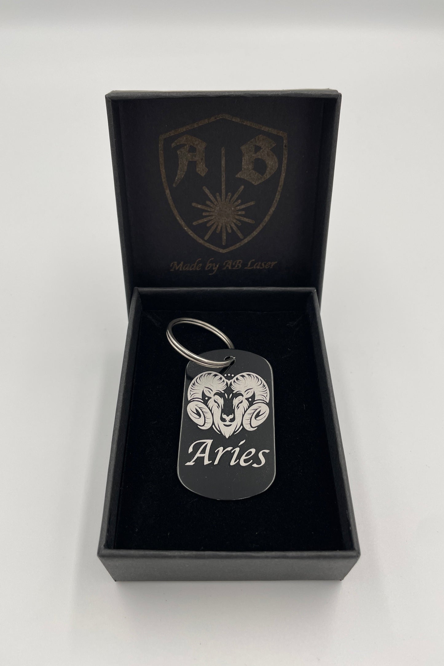 Personalisierter Sternzeichen Aluminium-Schlüsselanhänger Dog Tag mit Gravur