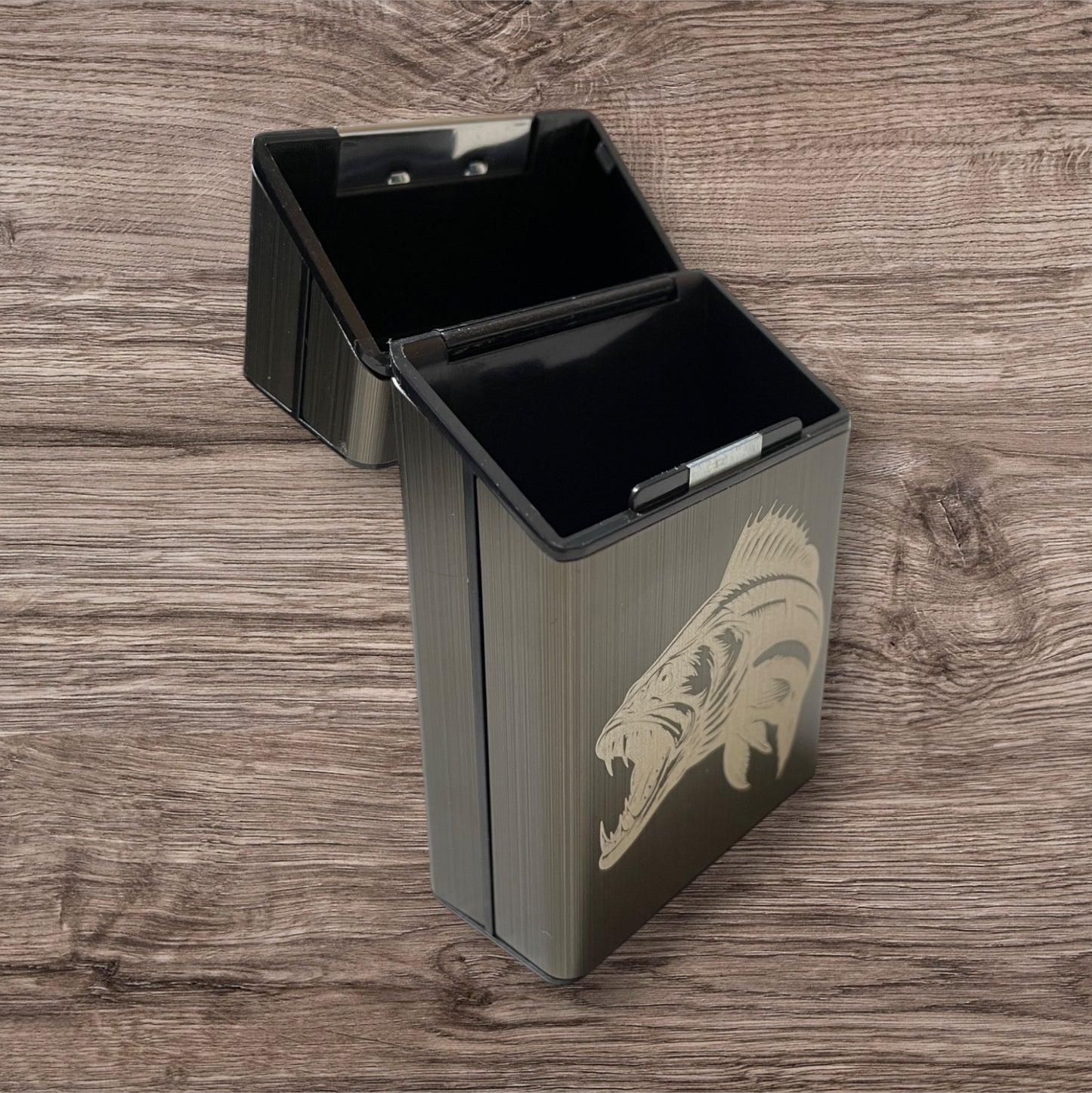 Zigarettenbox Aluminium / Kunststoff -Fisch- personalisiert mit Magnetverschluss