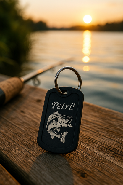 Schlüsselanhänger Petri Zander – Dog Tag mit Gravur & Schutz