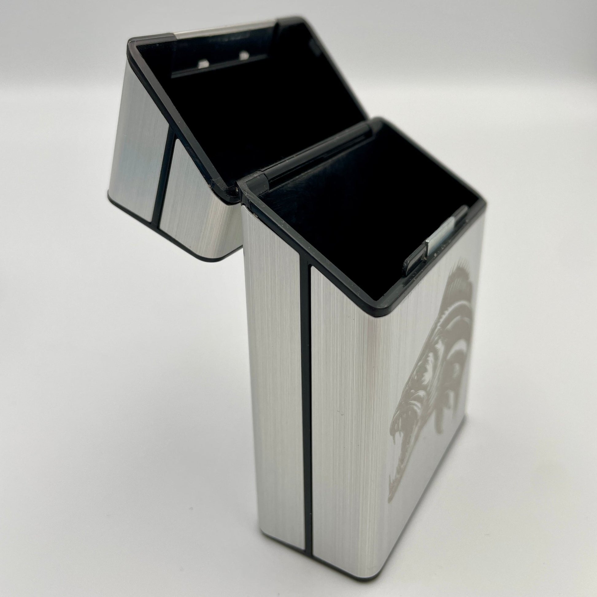 Zigarettenbox Aluminium / Kunststoff -Fisch- personalisiert mit Magnetverschluss