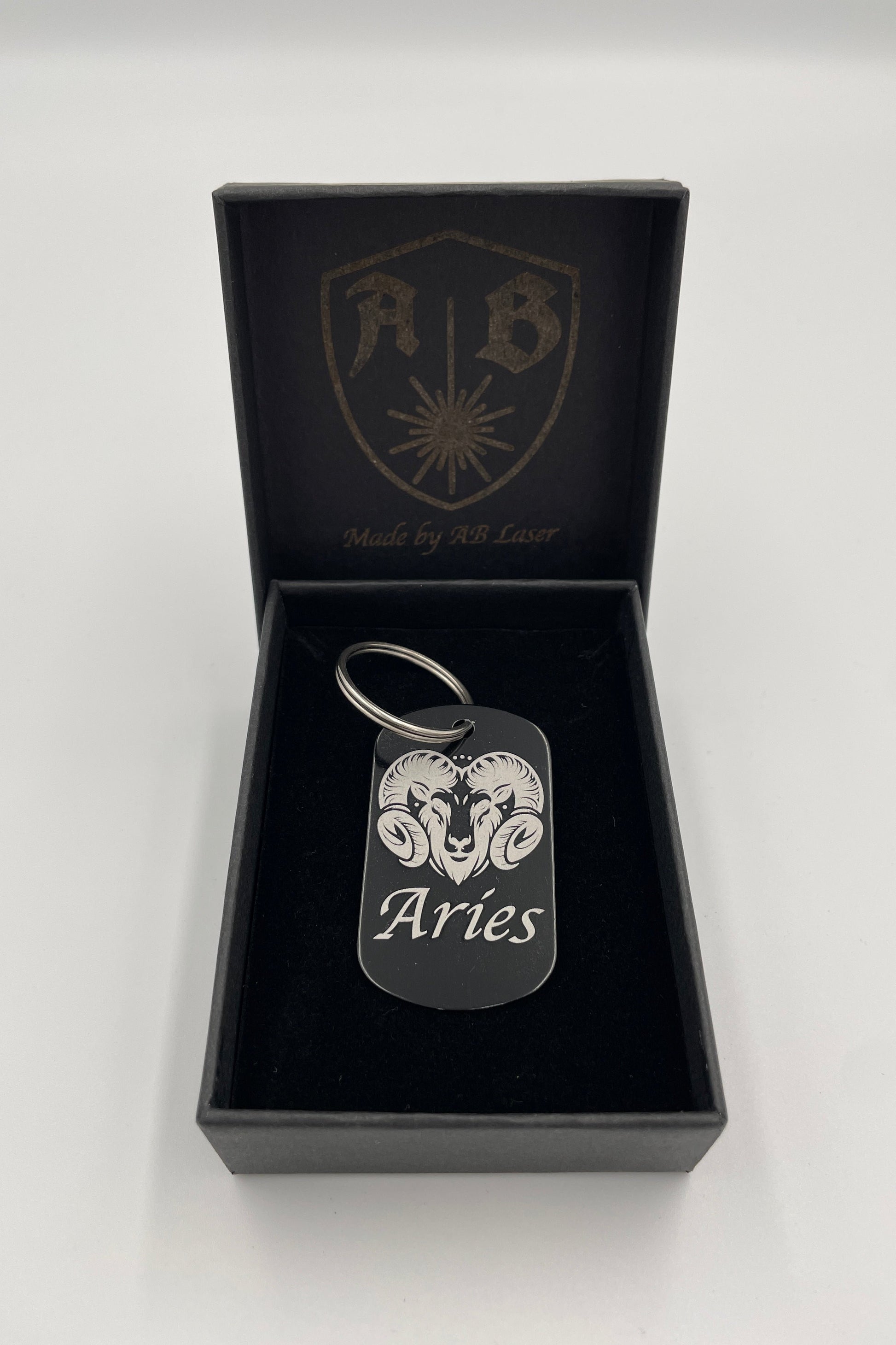 Personalisierter Sternzeichen Aluminium-Schlüsselanhänger Dog Tag mit Gravur
